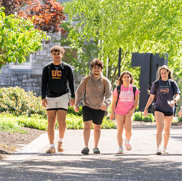 students walking spring 2023