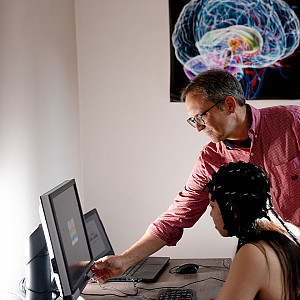 Neuroscience students and faculty Joel Bish