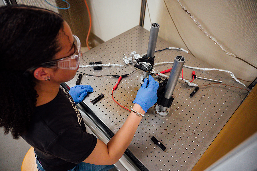 Liana Davis '26 gained experience working with carbon nanotubes in Professor Mark Ellison's research lab and expanded her research e...