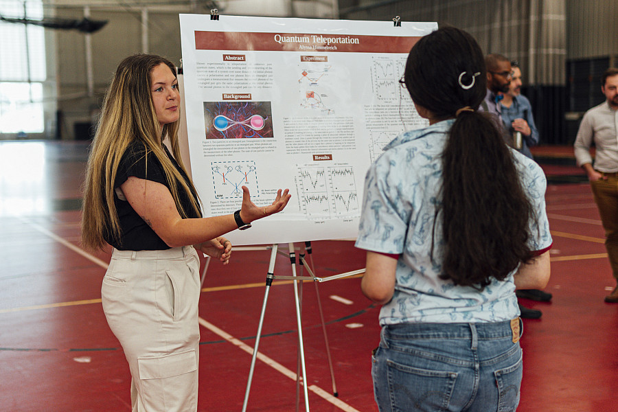 Allyssa Himmelreich presents her physics research findings on Quantum Teleportation as part of CoSA 2024.