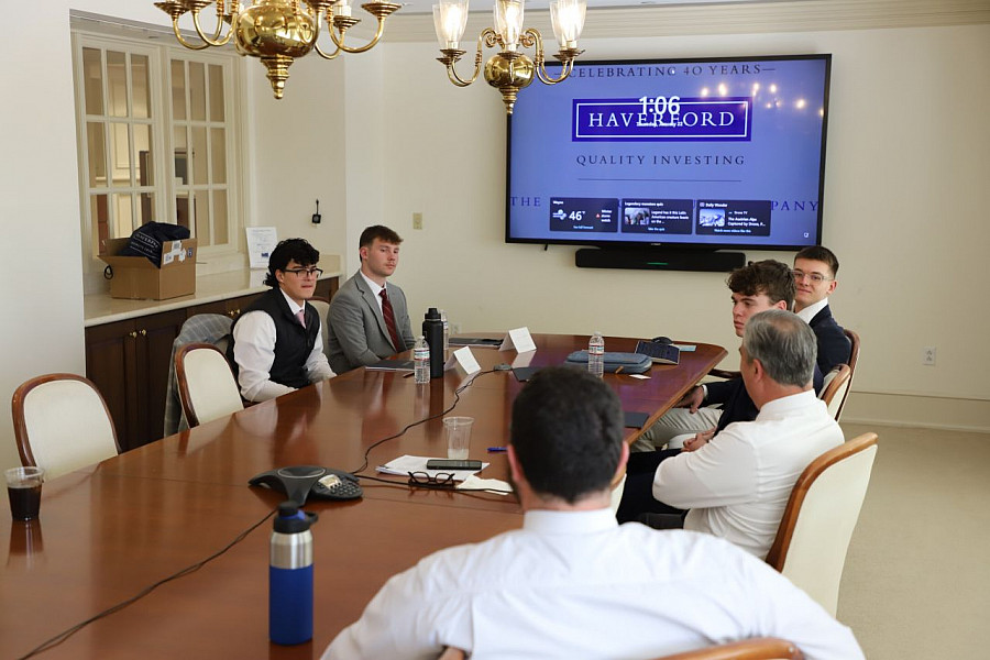 First year students interested in careers in finance and investments shadowed a team at Haverford Trust.
