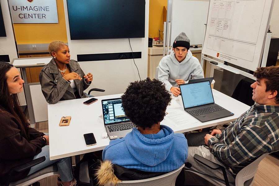 Experiential Learning Week with entreprenuership UIMagine Center