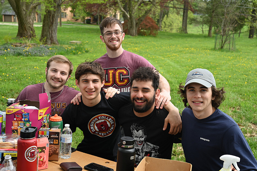 EarthFest is a spring event that draws students to the campus farm for programs and activities sponsored by sustainability fellows, an ac...