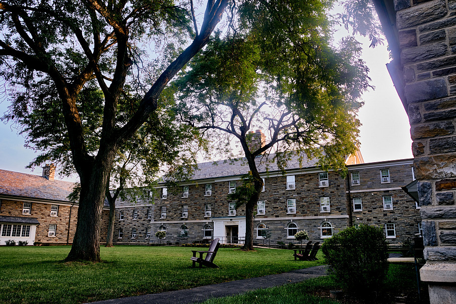 Beardwood Paisley Stauffer (AKA BPS) is one of two first-year residence halls with traditional hall-style living and single-gender, co-ed...